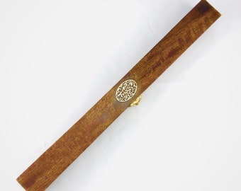Wand display box- Brass medallion - Velvet-lined hardwood- Will O’Wisp’s Wand Emporium