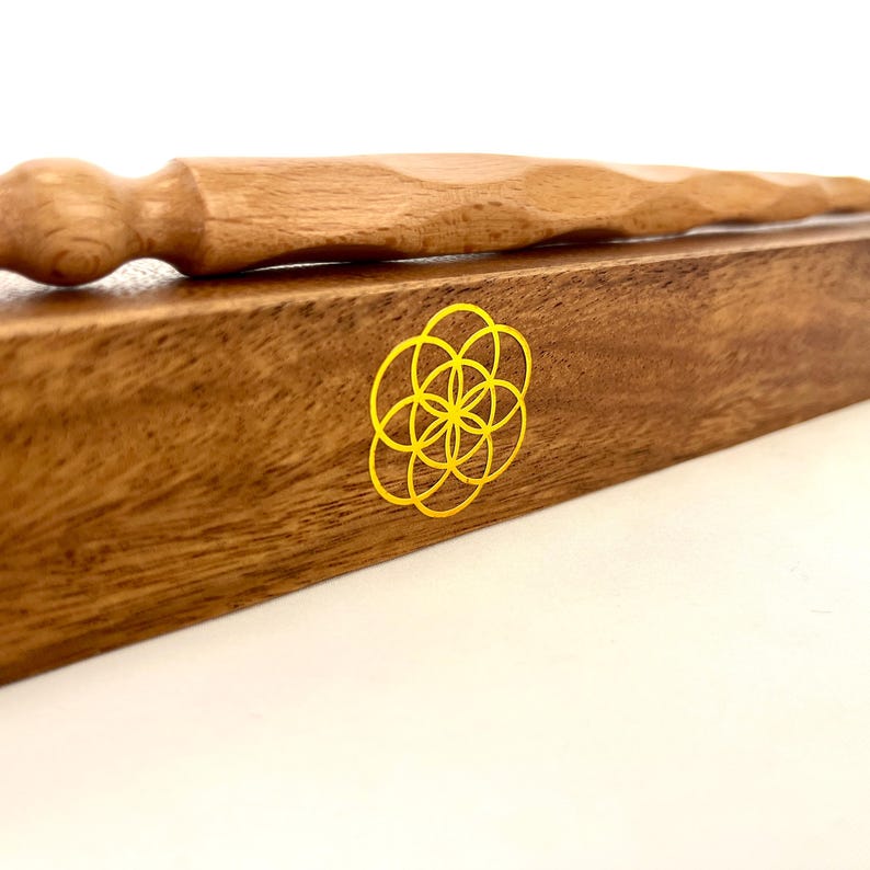 Witch and Wizard Wand in Real Wooden Display Box - Will O'Wisp's Wand Emporium - Certificate of Authenticity (The Adept) image 2
