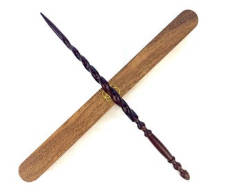 Witch and Wizard Wand in Real Wooden Display Box - Will O'Wisp's Wand Emporium - Certificate of Authenticity (The Spellbinder)