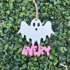Personalized Halloween Basket Tag: Hand-Painted Wooden Boo Bag Decor
