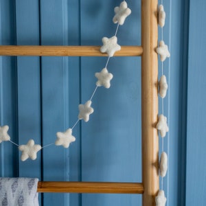 White Felt Star Winter Garland | Christmas Star Bunting | Contemporary Star Shape Garland | Fall Felt Star Garland