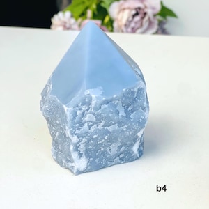 Punta di angelite, punta grezza di angelite, pietre e cristalli calmanti, altare, cristallo azzurro chiaro, cristalli curativi - cristallo raro - regalo di cristallo