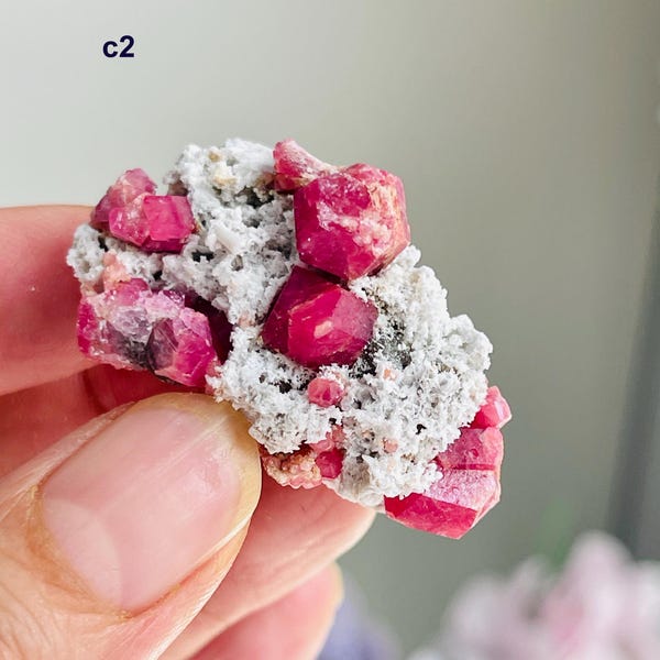 Grossulär granat, högkvalitativt sällsynt hallonrosa granatmineralprov ~ Coahuila, Mexiko