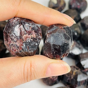 Natural Almandine Garnet Specimen ,Garnet Raw Natural Crystal Specimen,  Garnet Almandine, Garnet Almandine Crystal