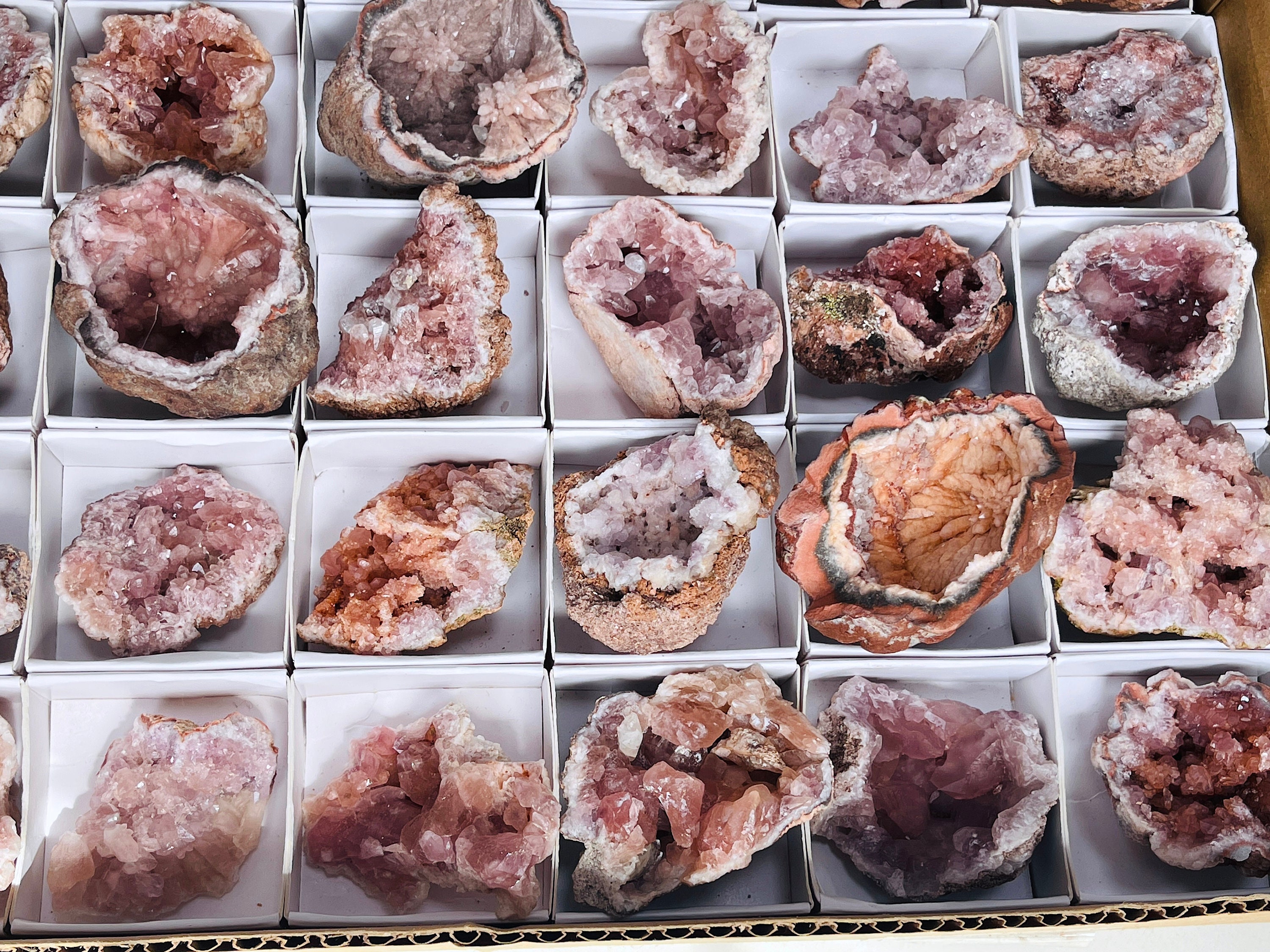 原石ピンクアメジストジオード：アルゼンチン産クリスタル（40～70mm