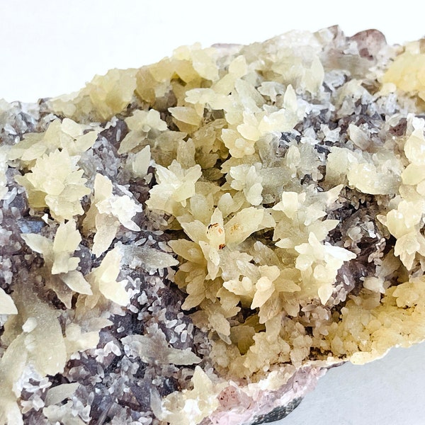 878g Ametista com espécime mineral de calcita