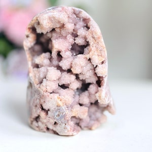 Ametista rosa a forma libera, pezzo forte da 1,9 kg in ametista rosa, cristallo di ametista rosa super druzy a forma libera, ametista rosa a forma libera