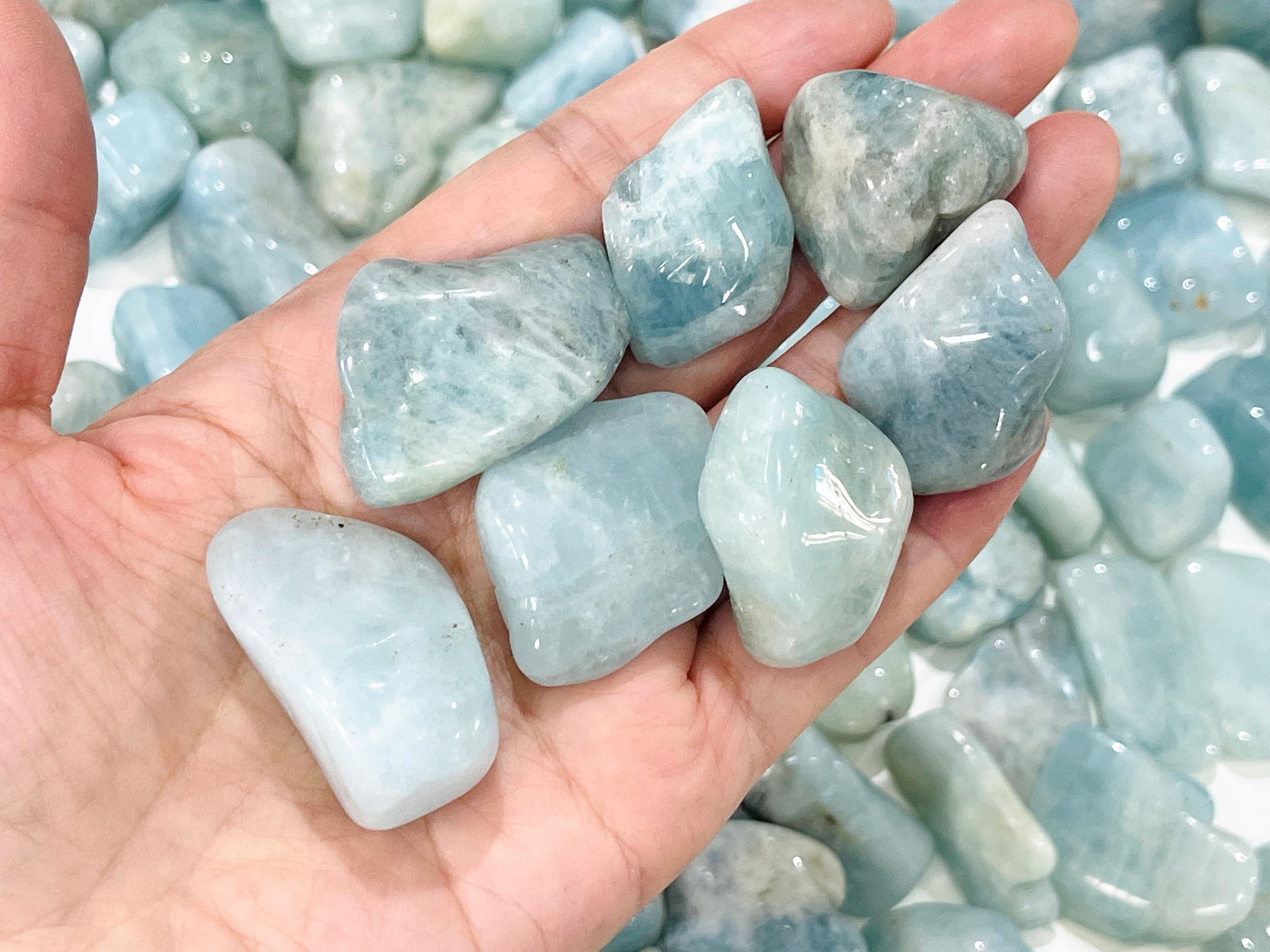 Aigue-marine du Brésil de 13,86 carats - En vente sur France