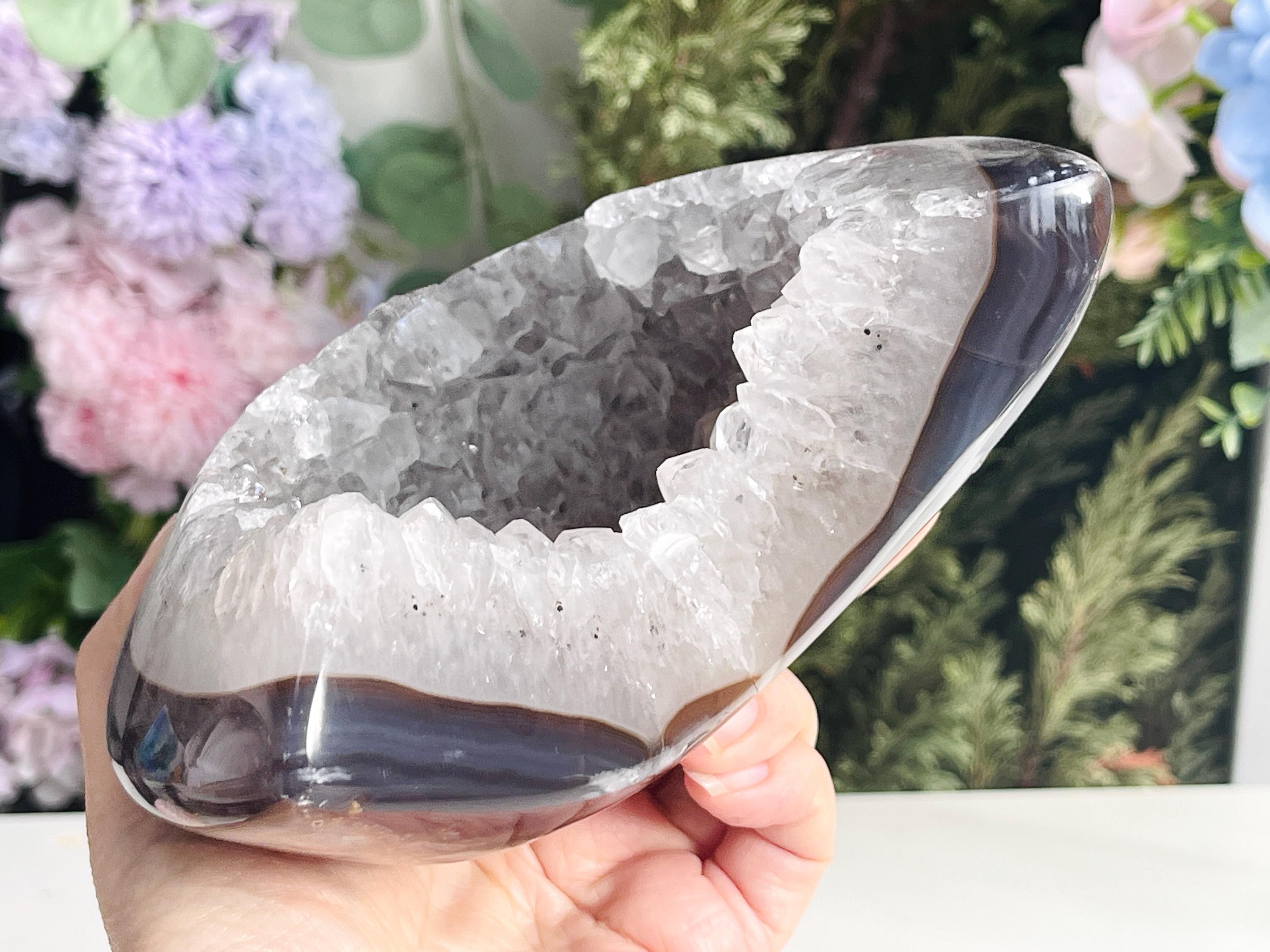 ドゥルージーアゲートジオードムーン：大型ヒーリングクリスタル