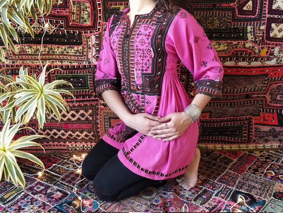 Balochi Dress, Hand Embroidery, Pink Baloch, Cotton Embroidery, Vintage  Dress, Phashik Dress, Triangular Embroidered Pocket,baloch Doch, - Etsy UK