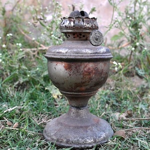Lámpara de aceite de queroseno de latón Padamsee original de la década de 1880 fabricada en Alemania Lámpara de aceite de queroseno antigua y rara de latón auténtico