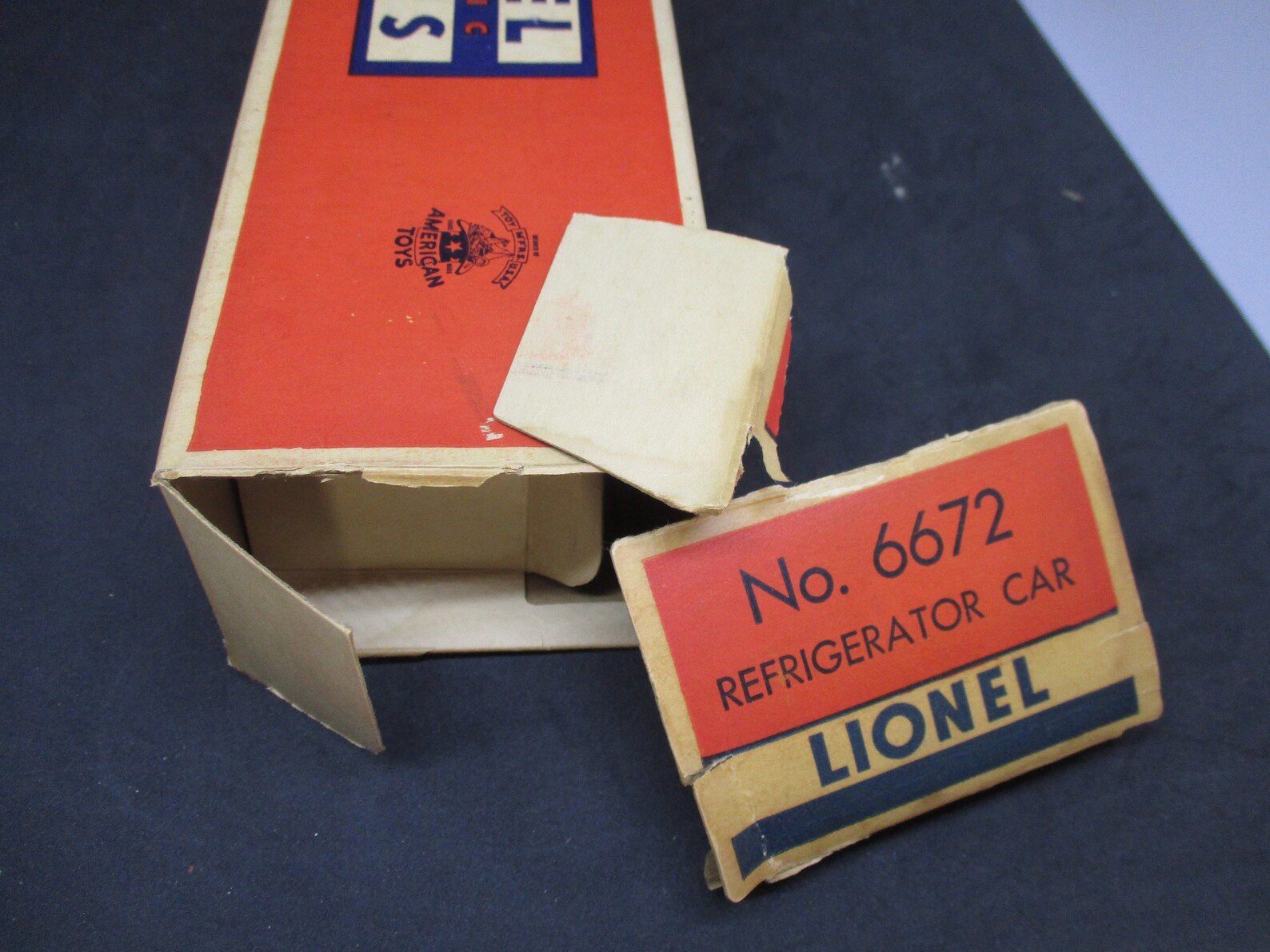 Lionel No. 6672 SANTA FE REFRIGERATED CAR Licensed Reproduction Box