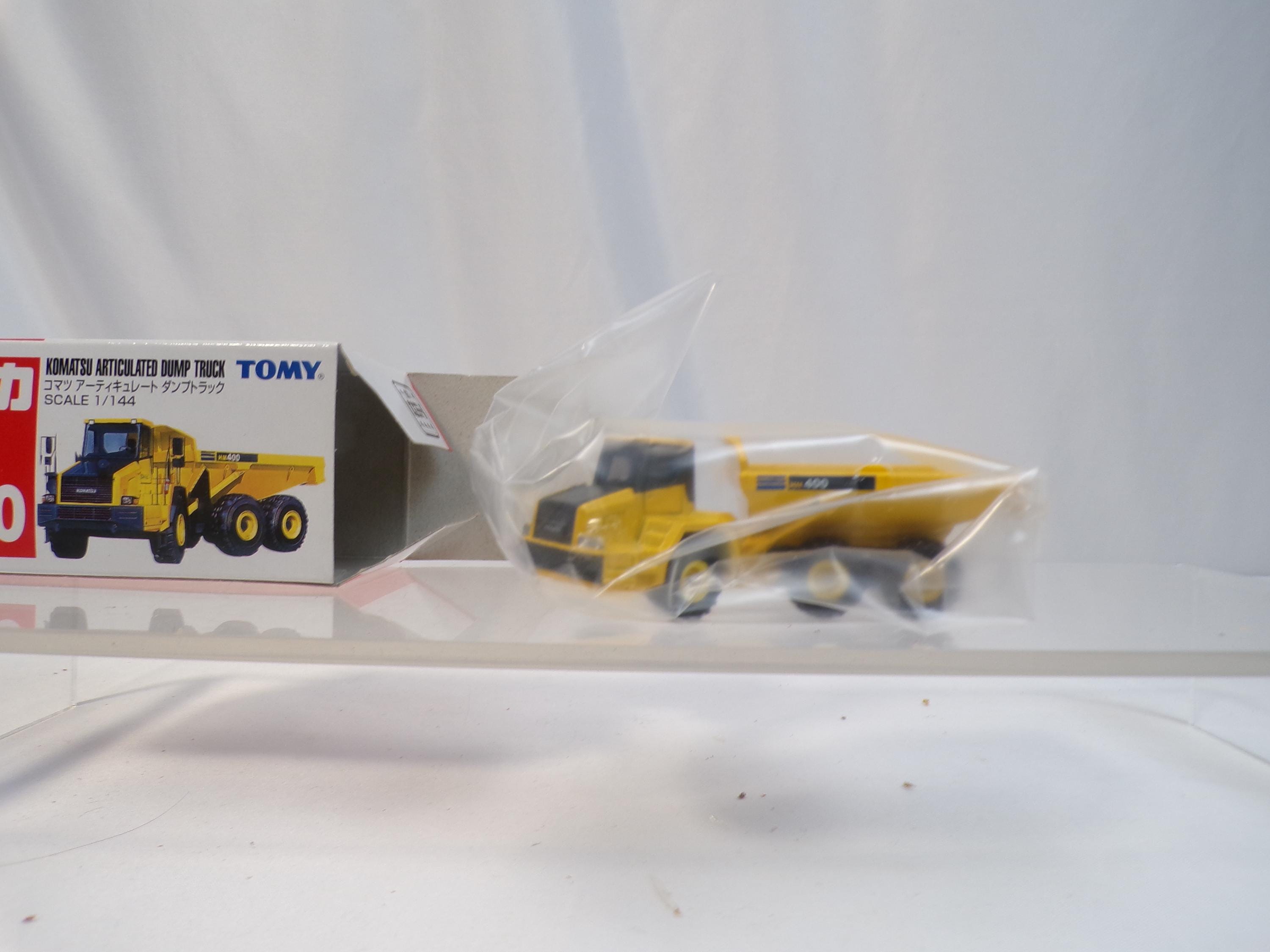 2002 Tomica Diecast #120 Komatsu Articulated Dump Truck (1/144