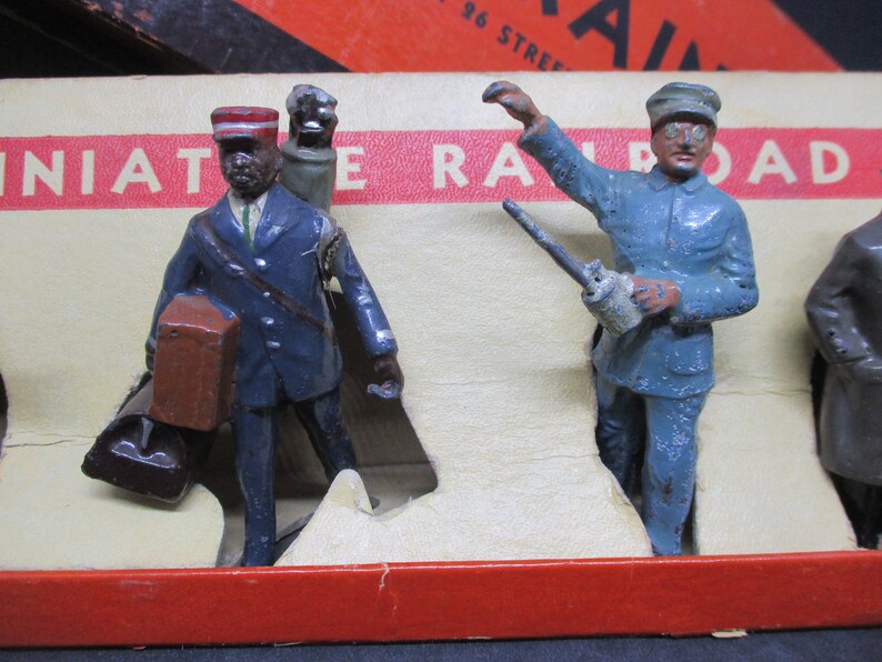 Lionel Prewar Miniature Railroad Figures 550 Etsy