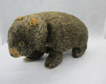 Modern Toys Wind-Up Bear