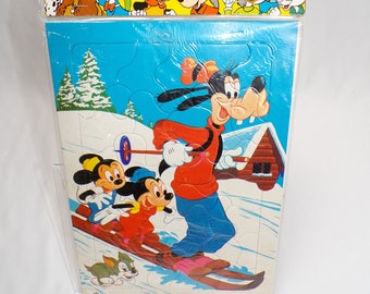 Walt Disney Productions Tray Puzzle - Goofy Skiing With Morty and Ferdie (1980s)