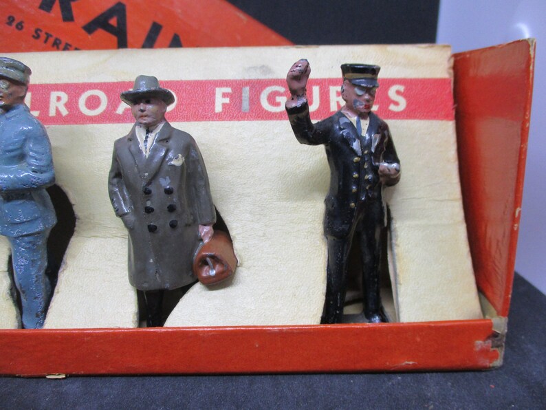 Lionel Prewar Miniature Railroad Figures 550 Etsy