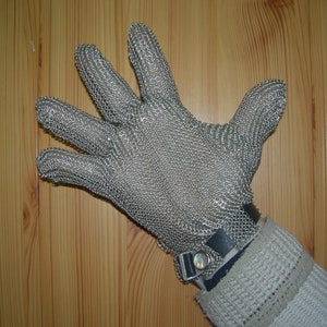 Universal Five Finger Chain Mail Protective Glove Reversible W/ Textile Strap Universal Five Finger Chain Mail Protective Glove Reversible W/ Textile Strap