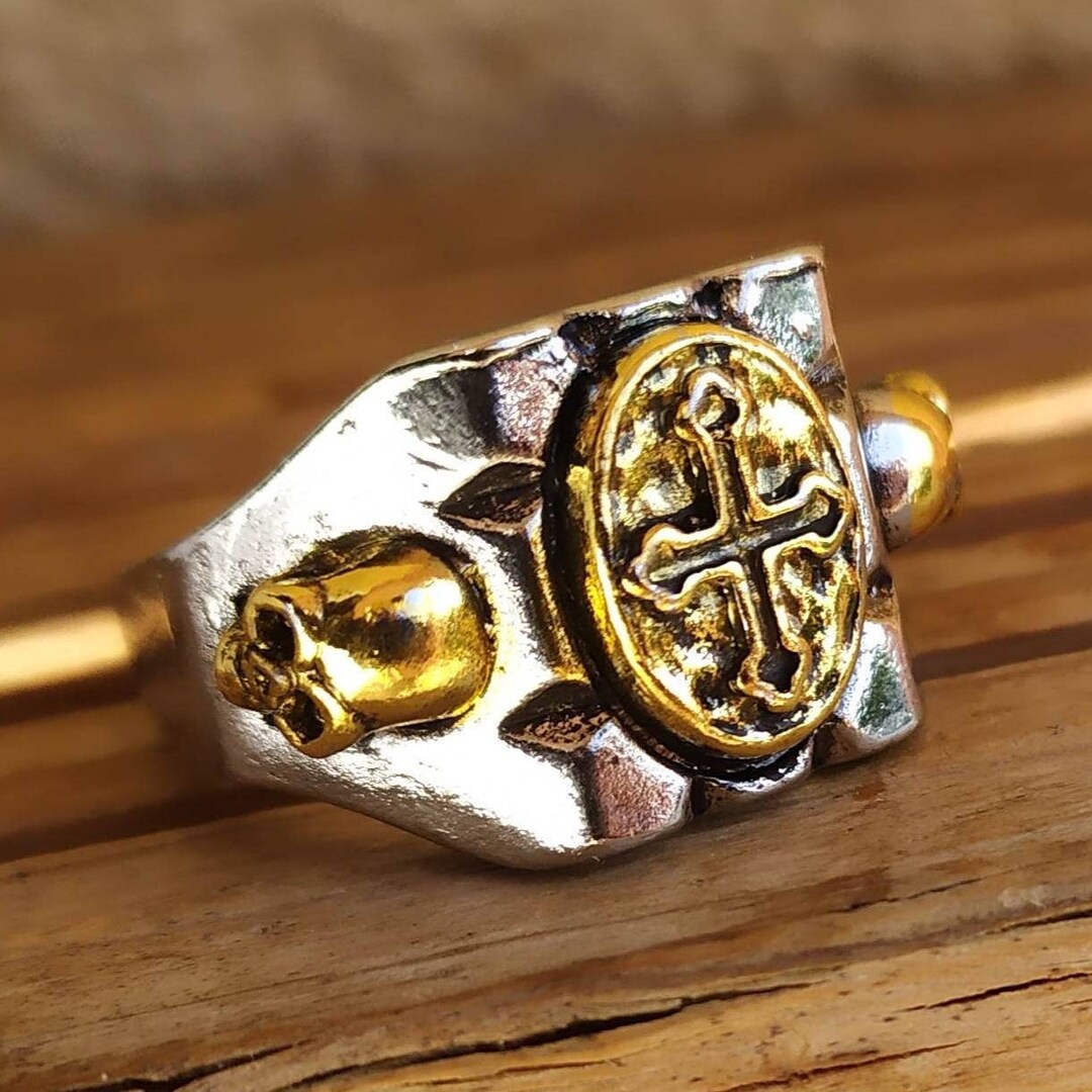 Bague Chevalière Croix Crâne Pirate Conquistador Doré Or fin Fait