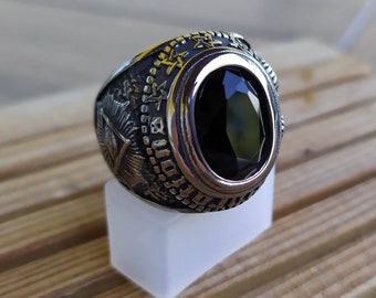 Bague Chevalière Illuminati en Acier Inoxydable Massif avec Pierre Noir Onyx Très Belle Finition !