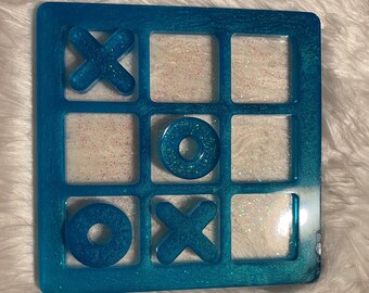 Large Tic Tac Toe Board with X & O Pieces