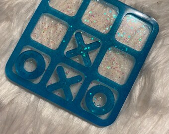 Travel Sized Tic Tac Toe Board with X & O Pieces