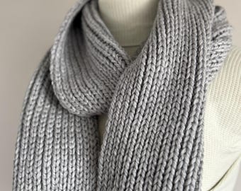 Szalik prążkowany | Luksusowa dzianina | Dzianina ręczna | Wełna merynosów | Szary