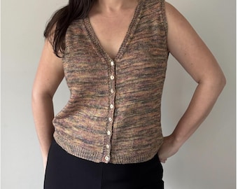 Wzór na dzianinowy top z dekoltem w serek: bezrękawnik na lato (wzór w formacie PDF)