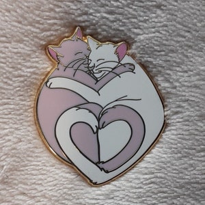 Cuddly Cats Pin Épingle à émail dur Pink and White