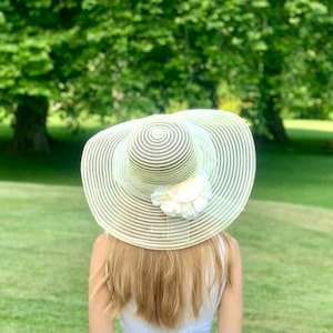 Vintage 1950s 1960s wide brim hat with lace, ribbon & silk millinery flowers