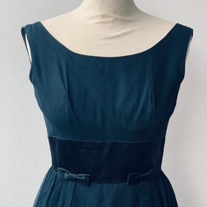 Vestido vintage de chiffon de seda preta dos anos 60