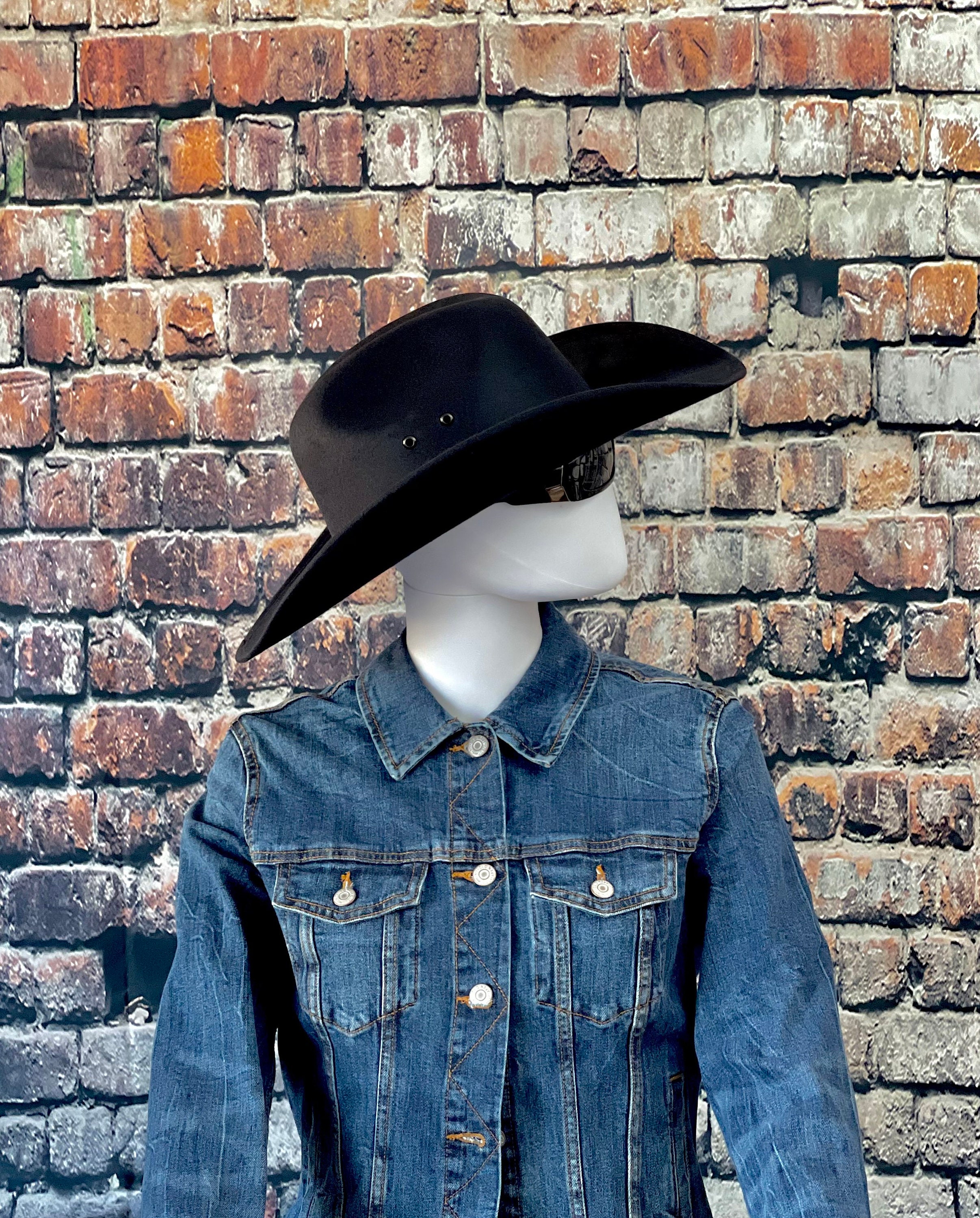 Black Felt Cowboy Hat, BEST SELLER! with an elastic sweat bandana for a comfort fit and incase a bit Big, Made in Mex. Rain Cover included!