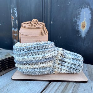 Ready to ship - Drinking mitt, Beer Mitt, Crochet Beer Mitt, Beer Cozy, Beer Mitten, Beer Glove, Crochet Beer Bottle Holder, Drink Mitten
