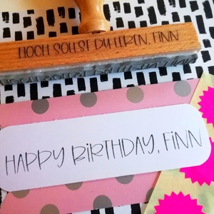 Sello Feliz Cumpleaños, nombre personalizado