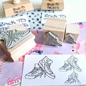 Baskets rétro Stamp Fête d'anniversaire Stamp Baskets rétro Stamp