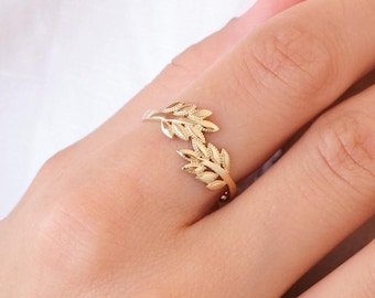 14K Gold Leaf Ring, Dainty Nature Inspired Ring, Minimal Gold Band, Botanical Leaf Ring, Stacking Ring Gift for Her