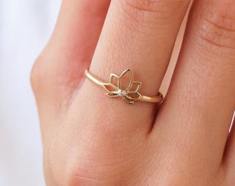 14K Gold Lotus Ring, Lotus Flower Ring, Dainty Gold Ring, Minimalist Ring, Meditation Ring, Stacking Ring, Lotus Floral Jewelry, Gift Mom