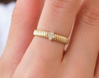 14K Gold Ribbed Star Ring, CZ Star Accent Band, Dainty Gold Ring, Fluted Gold Band, Everyday Stacking Ring