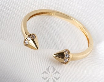 Gold Arrow Ring, 14K Solid Gold Sideways Spike Arrow Ring, Triangle Ring, Gold Open Ring, Ring Cuff, Stackable Ring, Minimalist Jewelry Ring