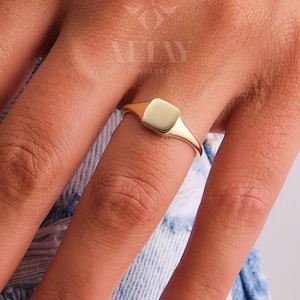 14K Gold Square Signet Ring, Personalized Signet Ring, Engraved Custom Signet Band, Handmade Signet Letter Ring, Monogram Ring, Pinky Ring