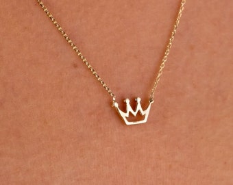 14K Gold Crown Necklace, Tiny Solid Gold Crown Necklace, Delicate Crown Necklace, Dainty Gold Princess Necklace, Mini Crown Necklace