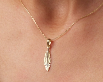 14K Gold Feather Necklace, Feather Charm Pendant, Dainty Layering Necklace, Minimal Feather Charm Choker, Leaf Necklace, Good Luck Necklace