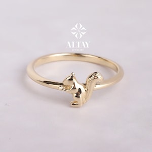 14Kゴールドのリスリング、14Kゴールドの繊細な動物リング、女性のためのミニマルな自然からインスピレーションを得たジュエリー、ユニークなハンドメイドのゴールドリング