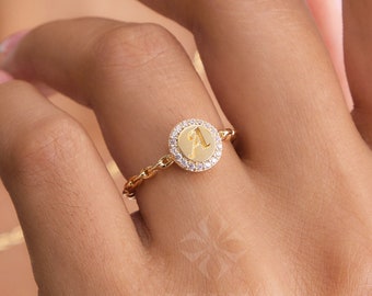 14K Gold Initial Ring, Round Signet Ring, Engraved Pinky Ring, Personalized Stacking Ring, Chain Band Ring, Custom Cursive Initial Ring