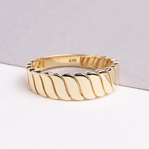 14K Gold Chain Ring, Cuban Link Ring, Thick Chain Curb Ring, Bold Chain Ring, Solid Gold Stacking Ring, Layering Minimalist Chain Link
