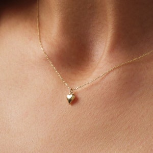 14K Gold Herz Halskette, Puffy Herz Halskette, Mini 3D Herz Anhänger, kleines Herz Echtgold Charm, Liebe Anhänger Halskette, Geschenk für sie