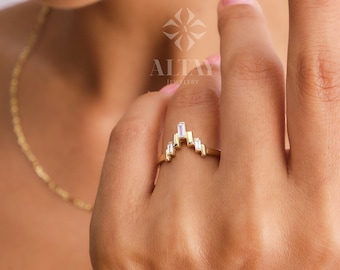 14K Gold Curve Ring, Minimalist Curved Wedding Band Ring, V Shaped Chevron Ring, Cz Stacking Band, Thin Wishbone Ring, V Shape Nesting Ring