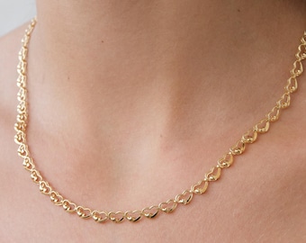 14K Gold Heart Chain Necklace, Minimal Gold Necklace, Dainty Heart Link Necklace, Everyday Gold Jewelry Gift for Her