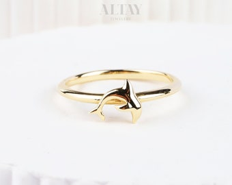 14K Gold Dolphin Ring, Fish Gold Ring, Sea Animal Jewelry Women, Delicate Chance Ring, Ocean Lover Gift, Traveler Gift, Moms Ring