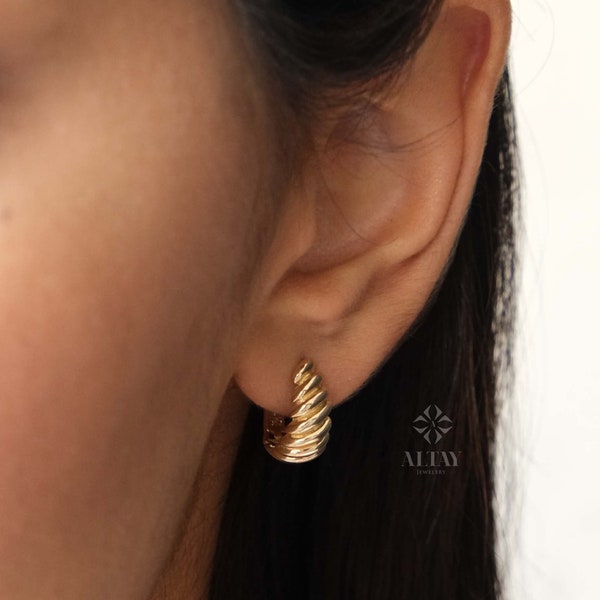 14K Gold Croissant Huggie Earrings, Ribbed Huggie Hoop Earrings, Gold Dome Hoops, Unique Hoop Earring, Lined Gold Hinged Hoop Earring